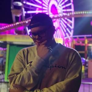 Meet your Posher, Chris